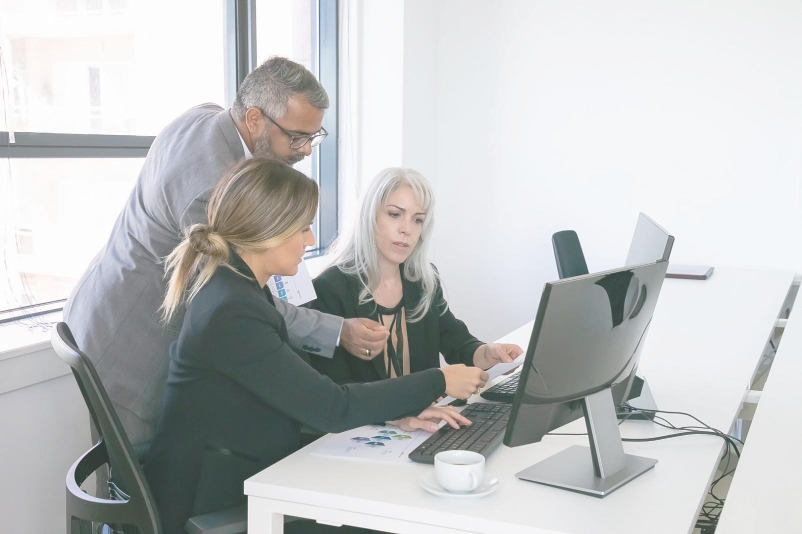 Matériel pédagogique et documents de travail pour apprentissage en groupe